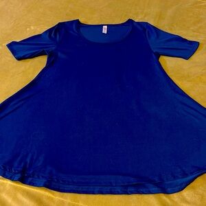 BRAND NEW DARK BLUE LULAROE TUNIC XXS